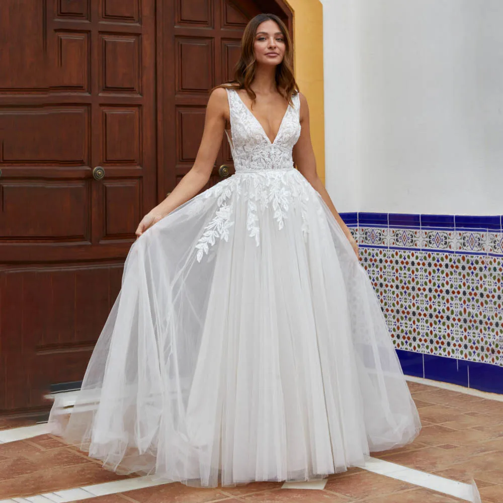 V-neck Floral Appliques Illusion Wedding Dress Sleeveless A-line Tulle Wedding Gown Backless Court Birdal Gown vestidos de novia 1