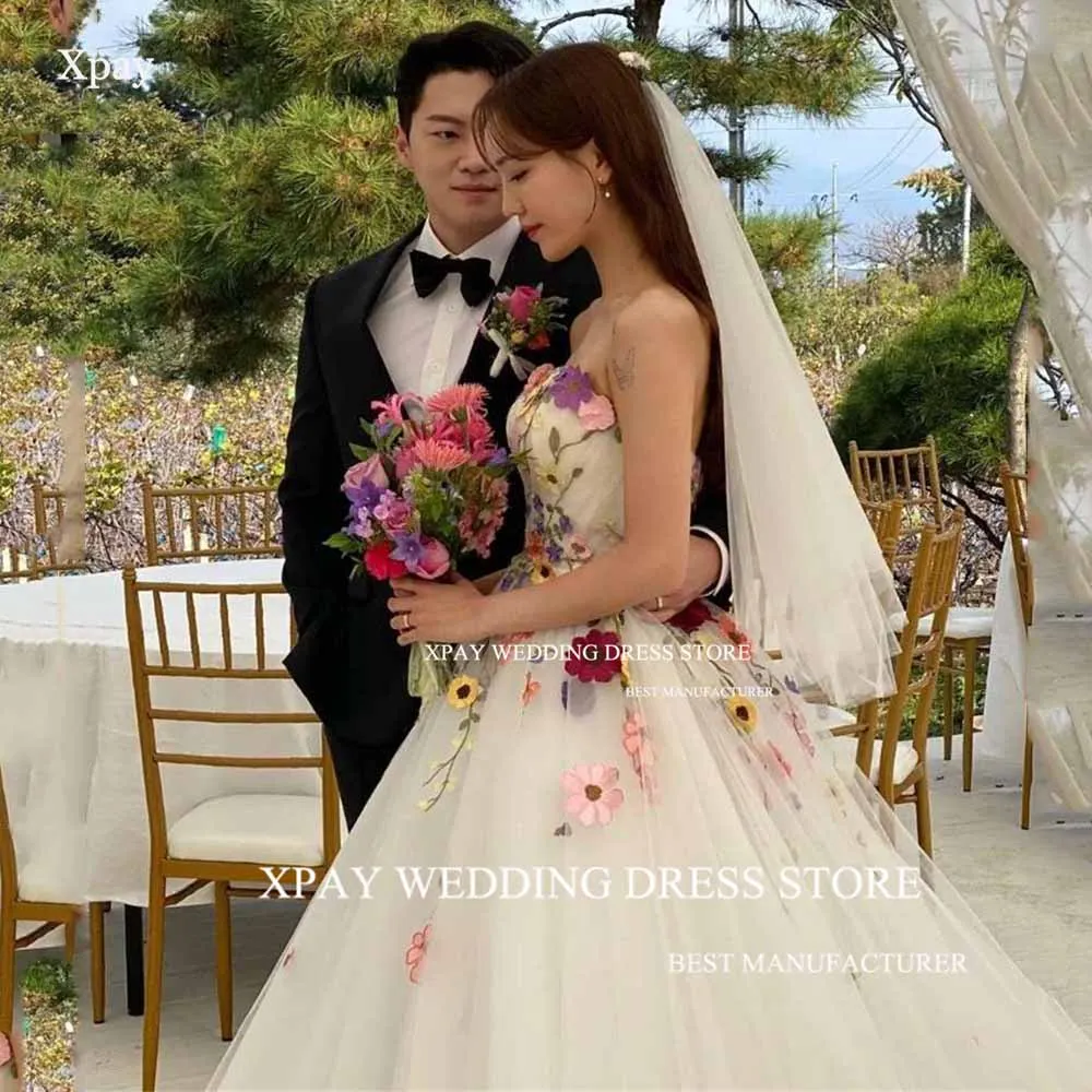 XPAY Strapless Korea Garden Wedding Dresses 3D Flowers Lace Appliques Sleeveless Bridal Gown Photos Shoot Open Back Bride Dress 1