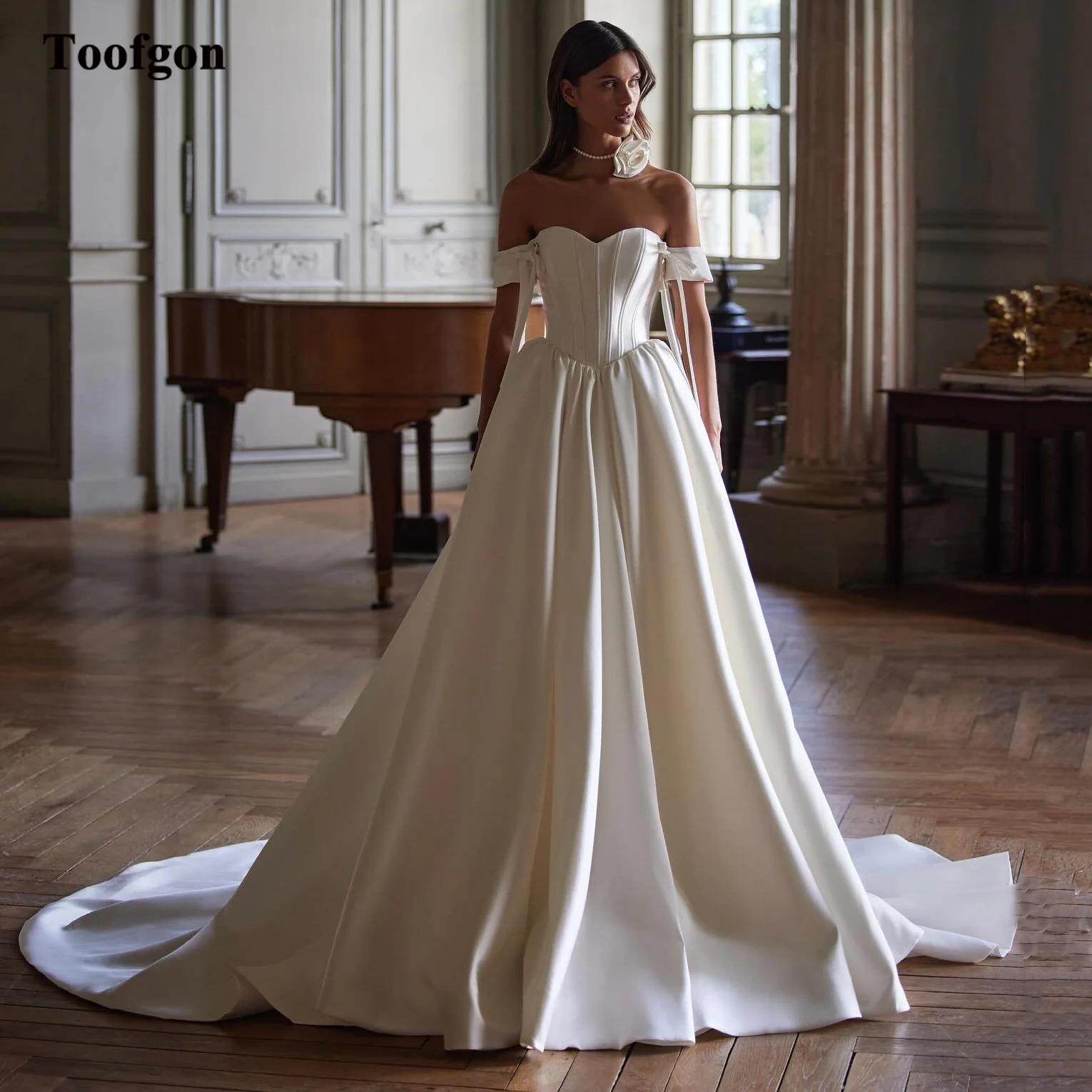 Toofgon A Line Satin Wedding Dresses Women Off The Shoulder Corset Back Bride Dresses Long Train Formal Party Bridal Gowns 웨딩드레스 1