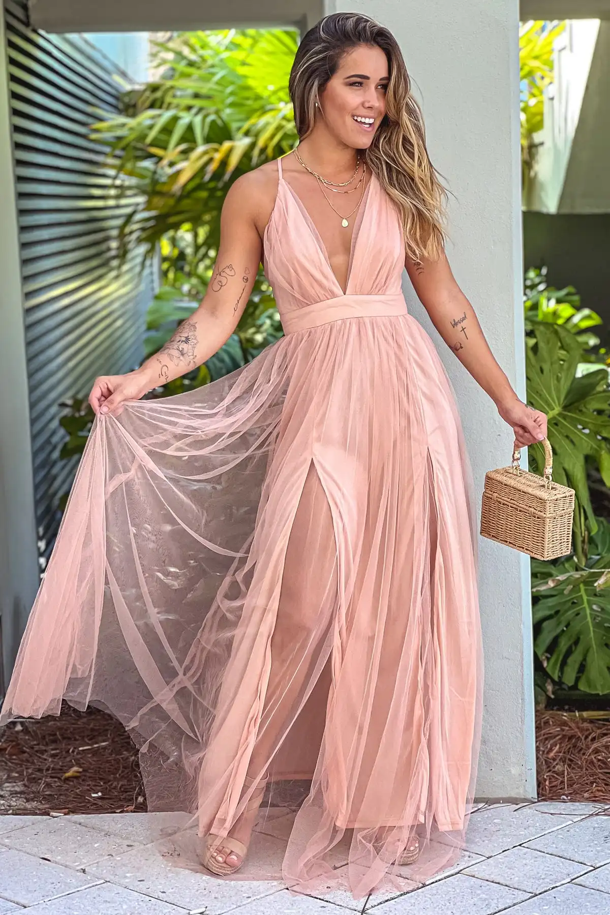 Tulle Simple Spaghetti Straps Bridesmaid Dresses Elegant V-neck A-line High Slit Backless Long Wedding Party Gowns With Pleats 1