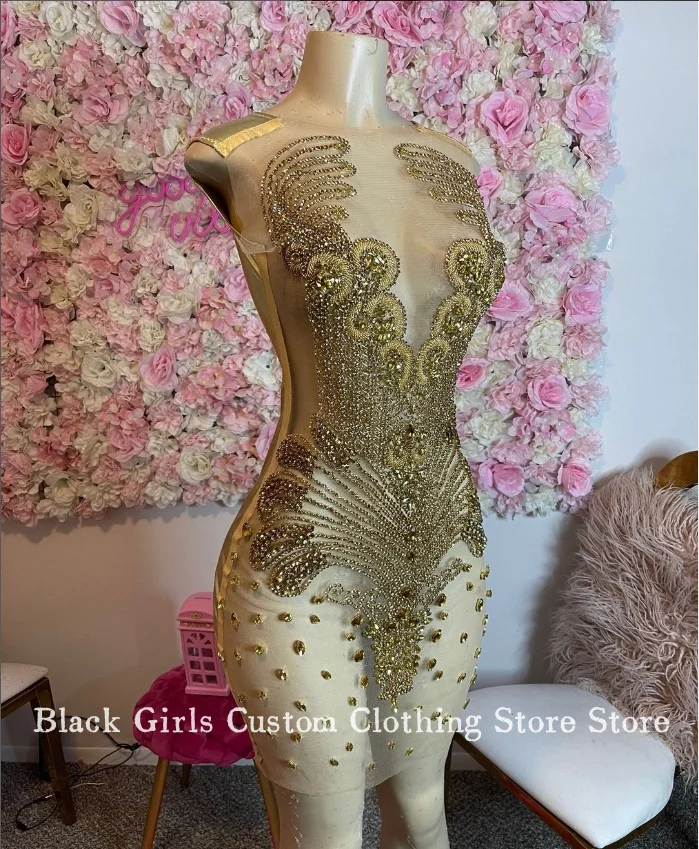 Sexy Luxury Diamante Short Cocktail Dresses 2024 Gold Beaded Applique See Through Ball Gowns Black Girls Queen Dresses 1