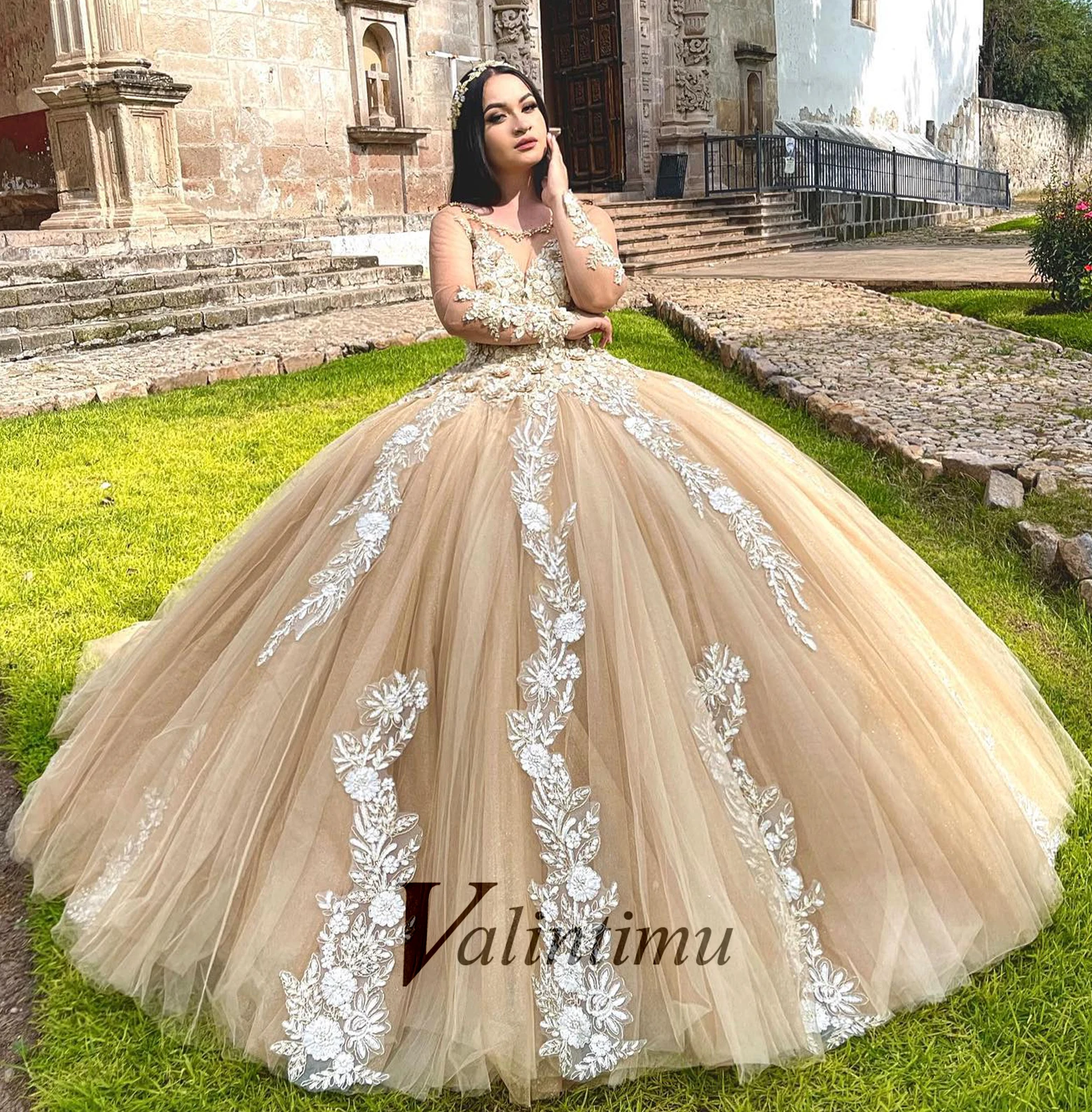 Valintimu Stylish Sweetheart Quinceanera for 15 Anos Full Sleeves Lace Appliques Chapel Train Graduation Ceremony Made to Order 1