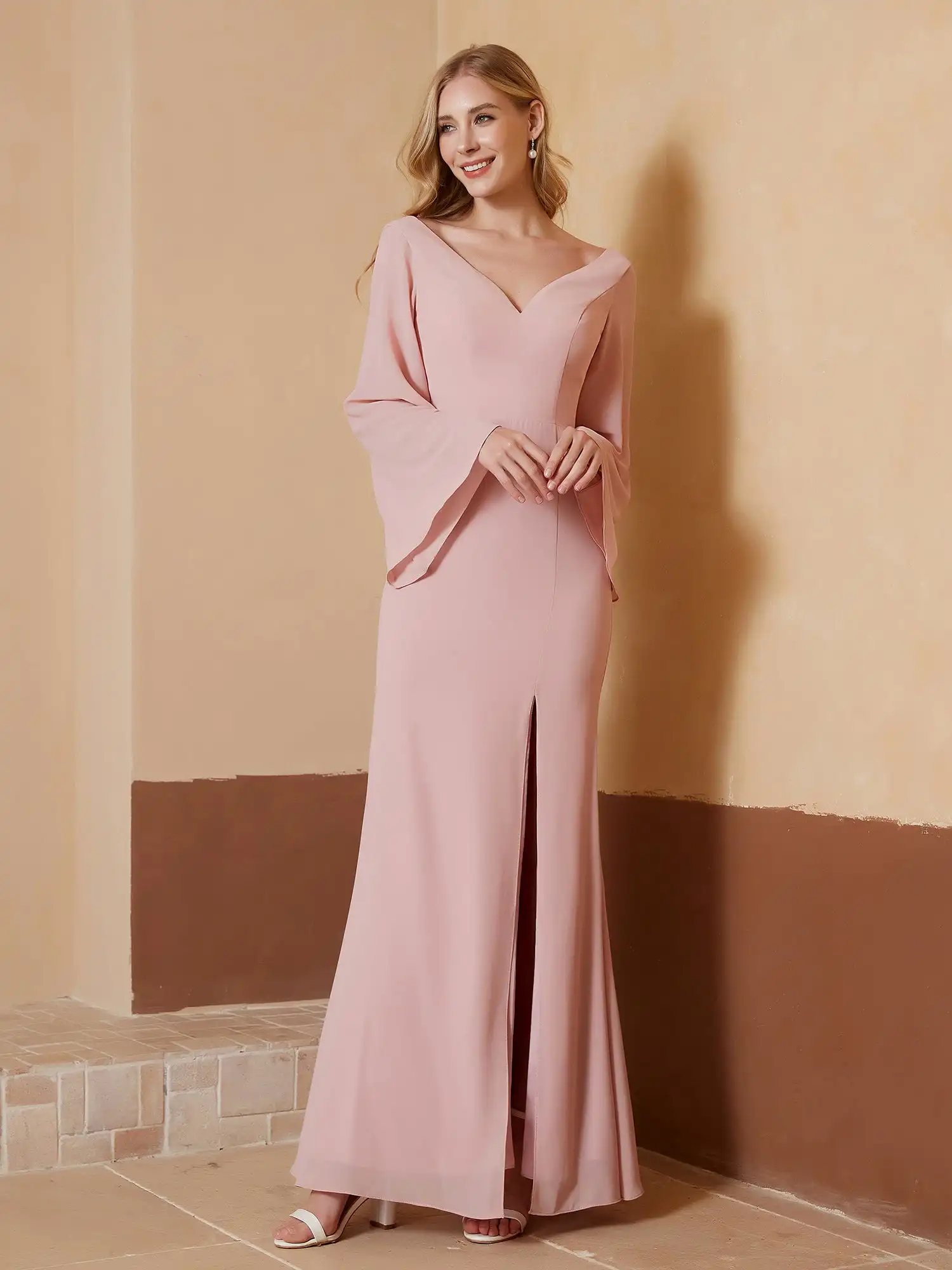 V-Neck Sheath Column Chiffon Bridesmaid Dress With Slit Backless A-Line Wedding Cocktail Dresses Pleated Backless Evening Gowns 1